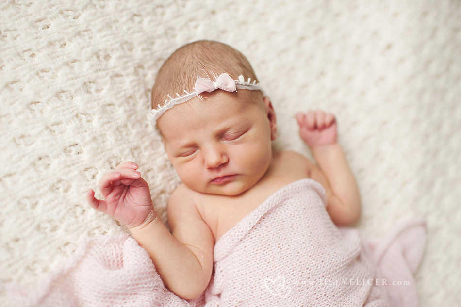 newborn baby photographer milwaukee